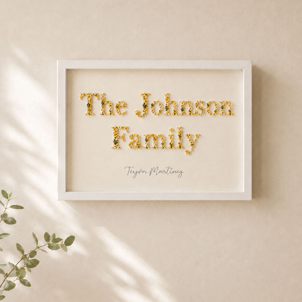 Personalized Dried Flower Name Frame – Custom Floral Wall Decor with Wooden Frame