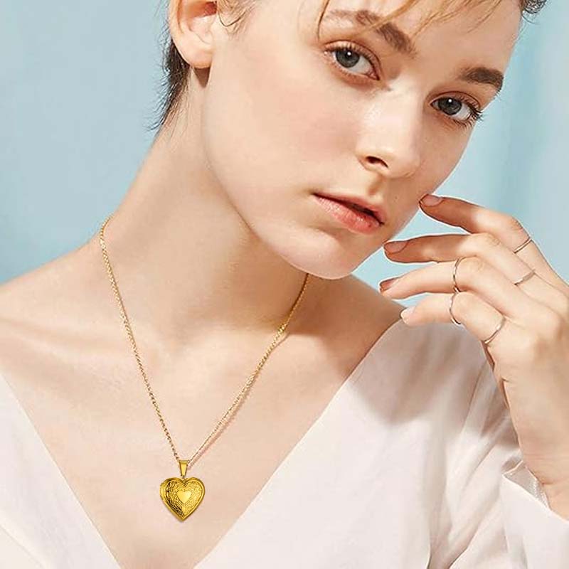 Stainless Steel Gold Plated Custom Heart Locket To Mother’s Day gift