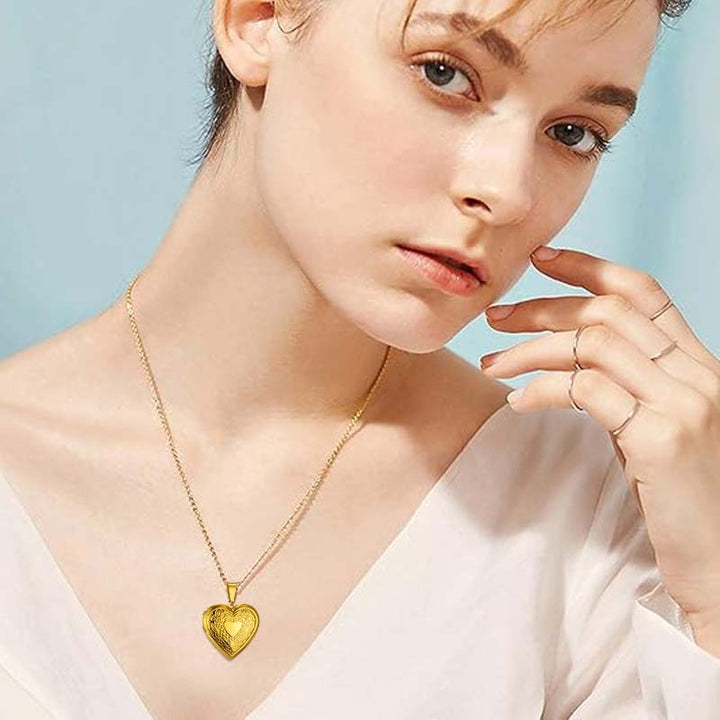 Stainless Steel Gold Plated Custom Heart Locket To Mother’s Day gift