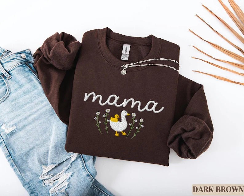 Embroidered Mama Duck Sweatshirt – Cute Floral Duck Mama Crewneck, Cozy Mother’s Day Gift for Mom, New Mom Gift Sweatshirt - Canvasgiftco