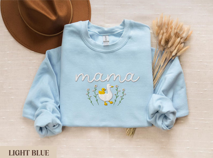 Embroidered Mama Duck Sweatshirt – Cute Floral Duck Mama Crewneck, Cozy Mother’s Day Gift for Mom, New Mom Gift Sweatshirt
