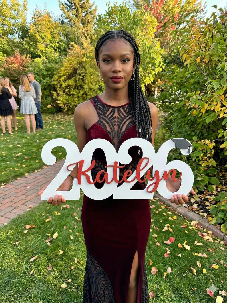 "Cap & Diploma" Personalized Graduation Nameplates – Celebrate the Class of 2026