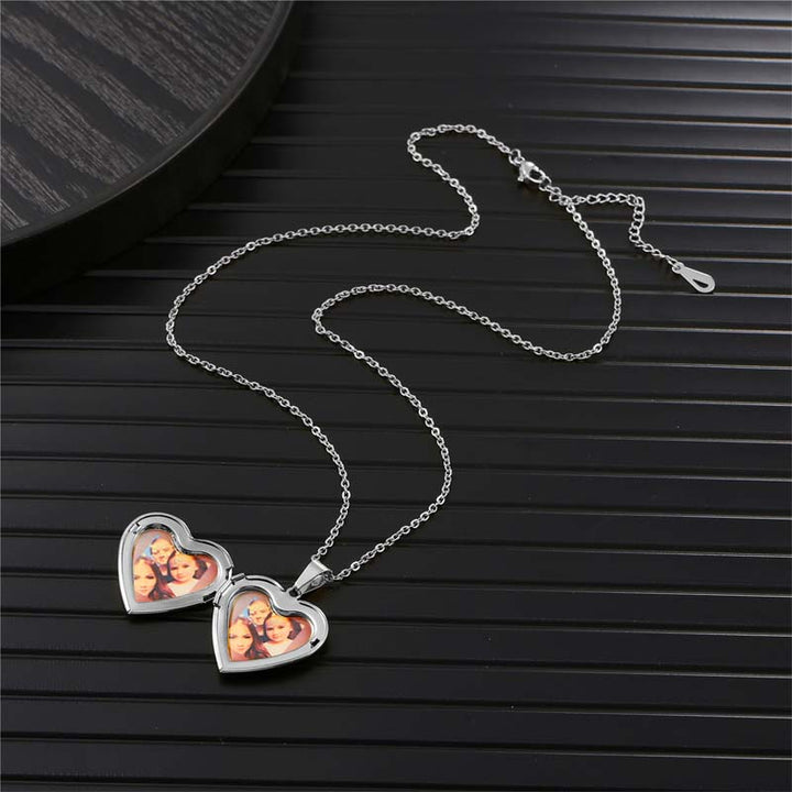 Stainless Steel Gold Plated Custom Heart Locket To Mother’s Day gift - Canvasgiftco